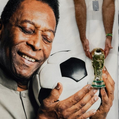 Brazilian Football Legend Pele Scorned by TV Pundits